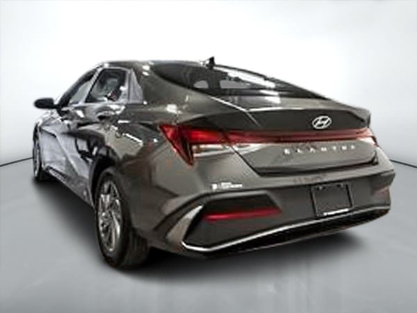 2025 Hyundai Elantra Preferred-4