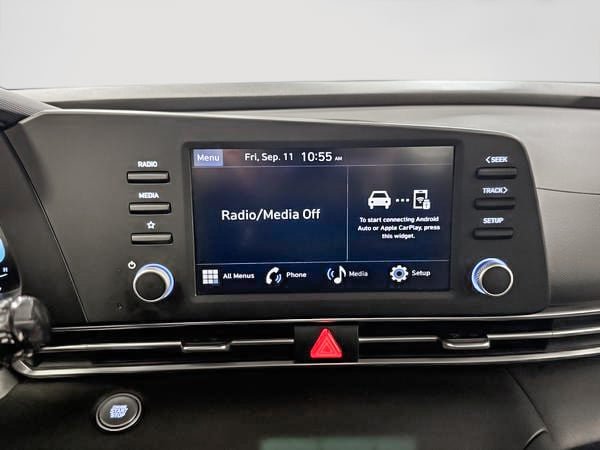 2025 Hyundai Elantra Preferred-19