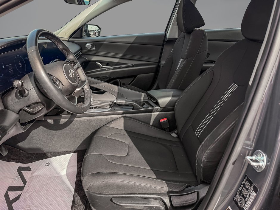 2025 Hyundai Elantra ESSENTIAL 2.0L-12