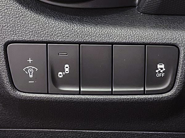 Hyundai Kona Preferred 2018-15