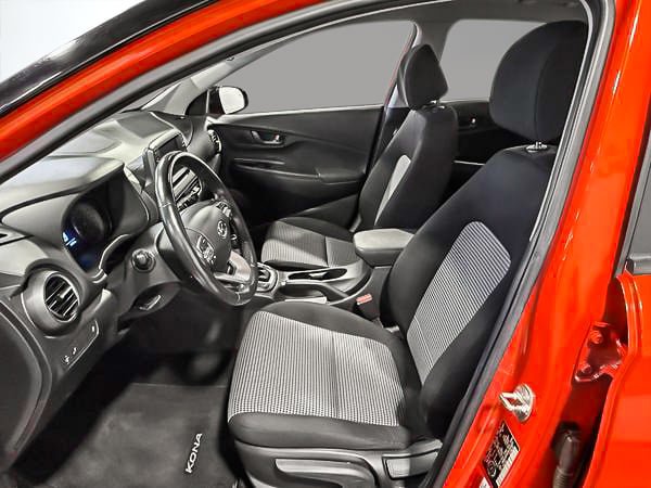 2019 Hyundai Kona Prefered-12