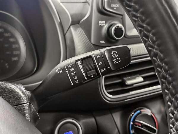 2019 Hyundai Kona Prefered-17