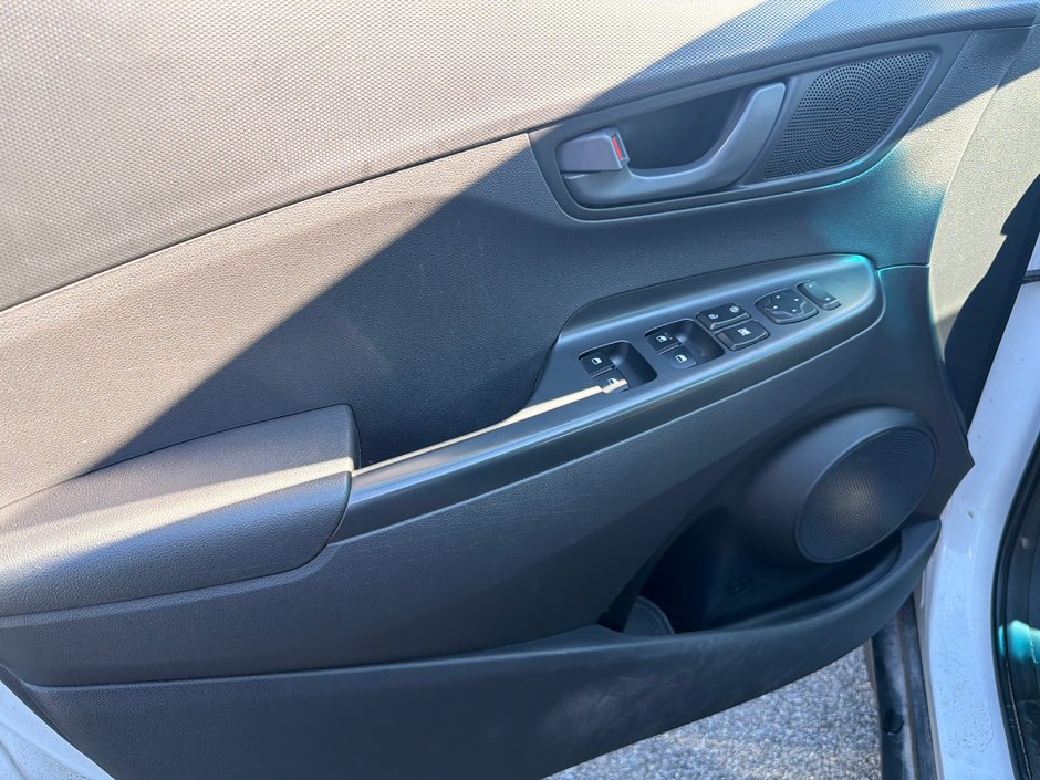 Hyundai Kona ESSENTIAL 2.0L 2019-9