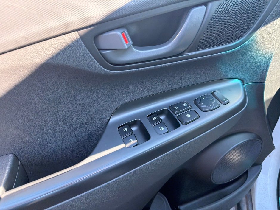Hyundai Kona ESSENTIAL 2.0L 2019-10