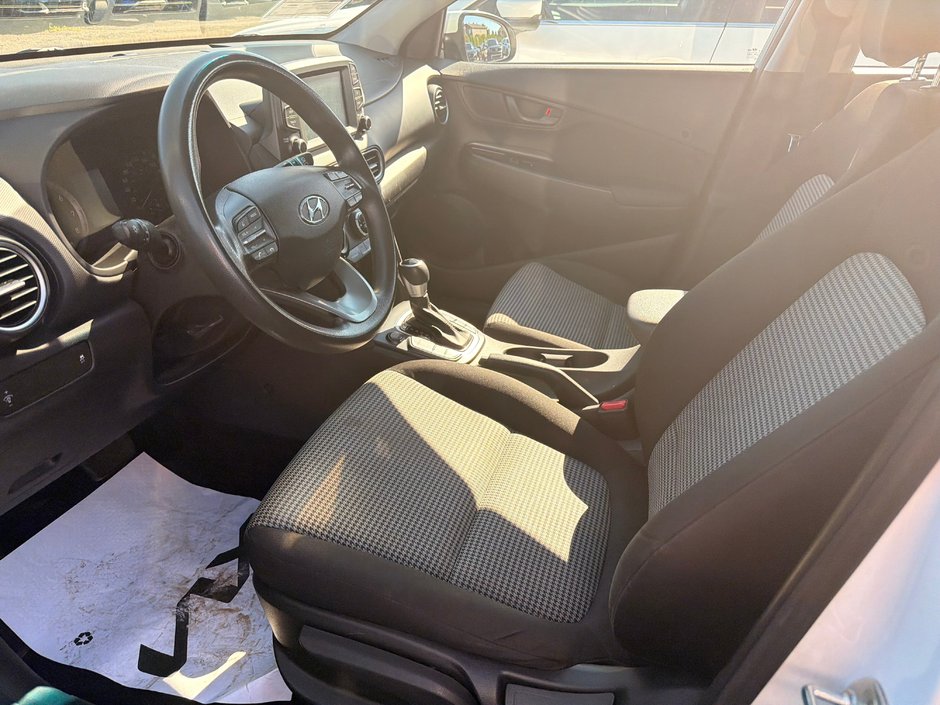 Hyundai Kona ESSENTIAL 2.0L 2019-14