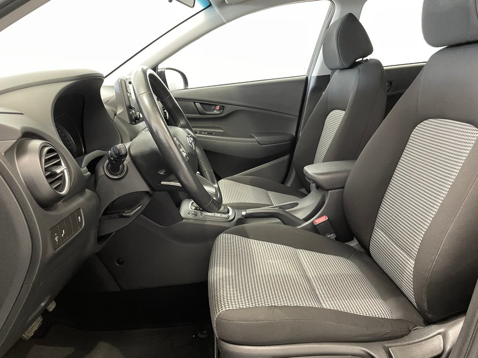 2020 Hyundai Kona Preferred AWD-10