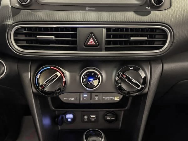 2020 Hyundai Kona Preferred-21