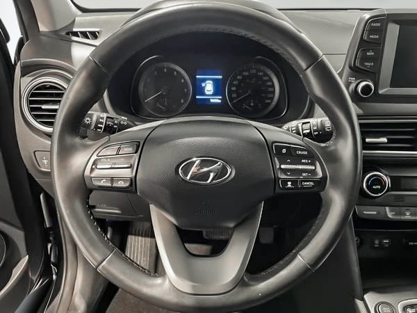 2020 Hyundai Kona Luxury AWD-12