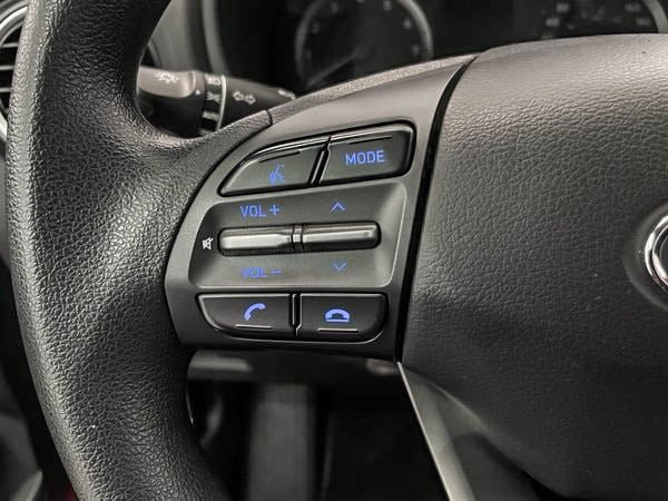 Hyundai Kona Essential AWD 2020-12