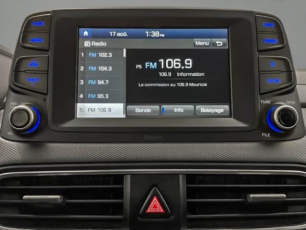 2021 Hyundai Kona Preferred AWD-17