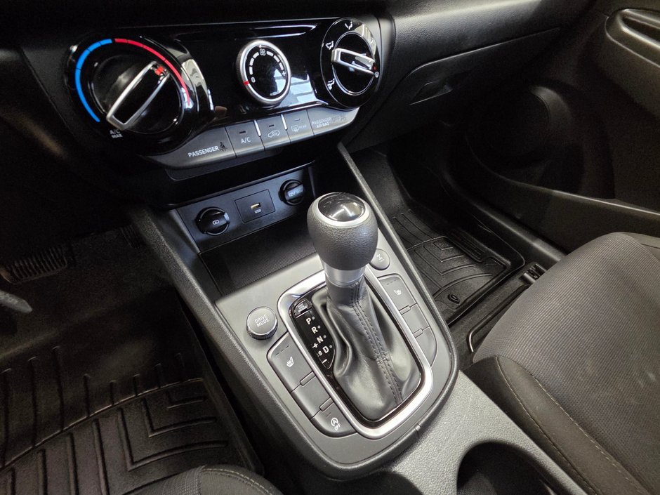 Hyundai Kona Essentiel 2022-16