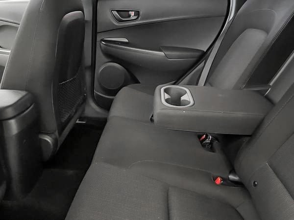 2022 Hyundai Kona Preferred AWD-24
