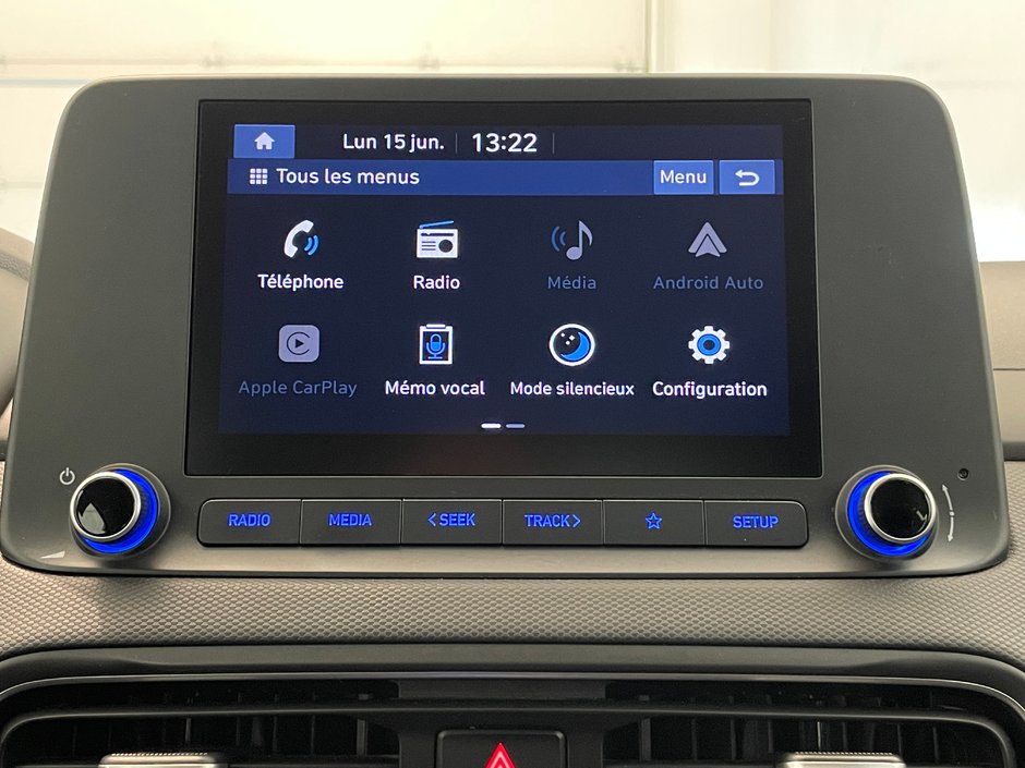 2022 Hyundai Kona Essential AWD-16