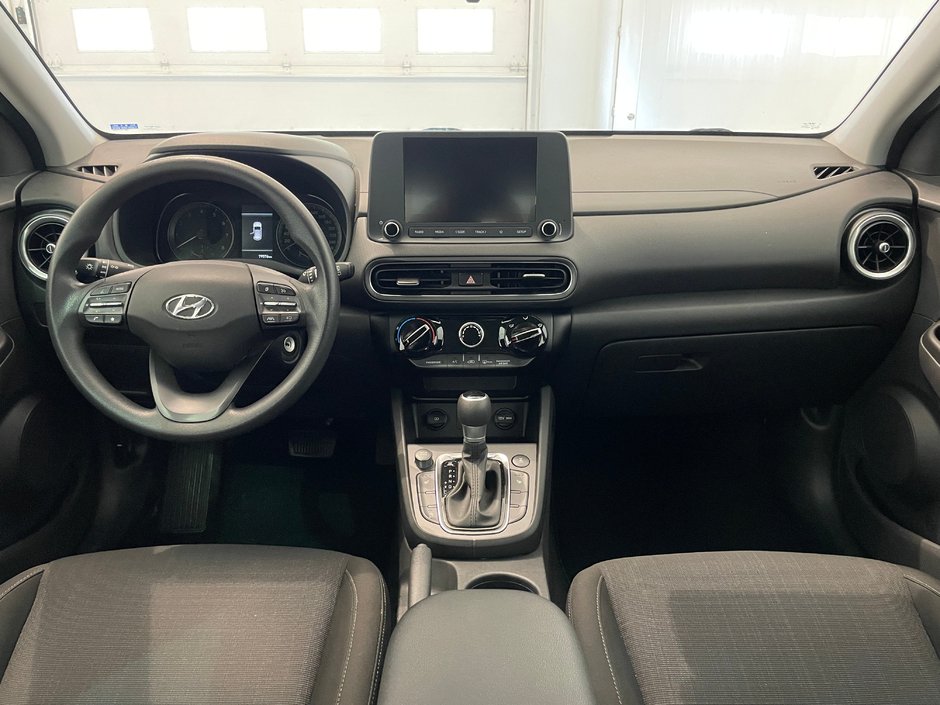 2022 Hyundai Kona Essential AWD-6