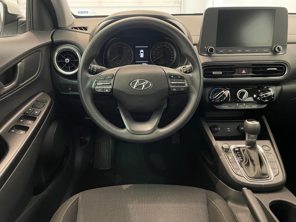 2022 Hyundai Kona Essential AWD-7
