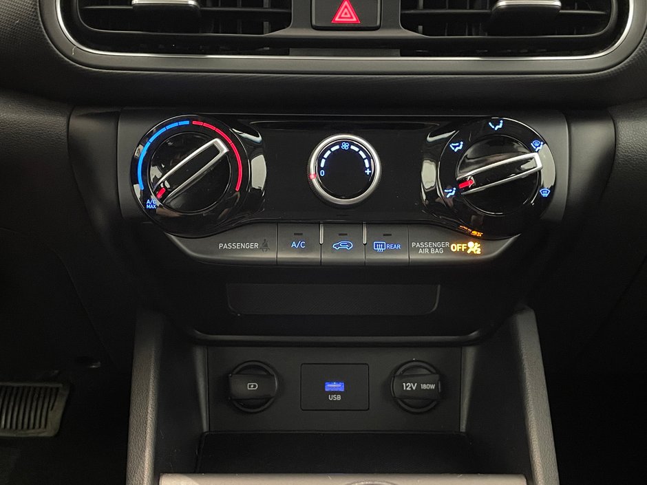 2022 Hyundai Kona Essential AWD-18
