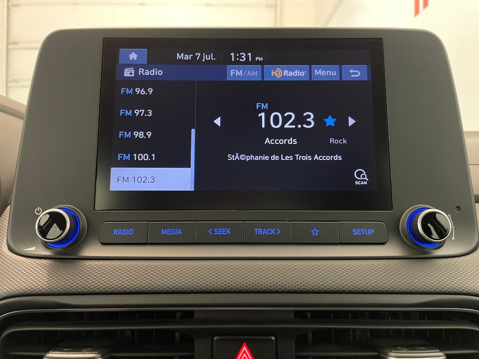 Hyundai Kona Essential AWD 2022-16