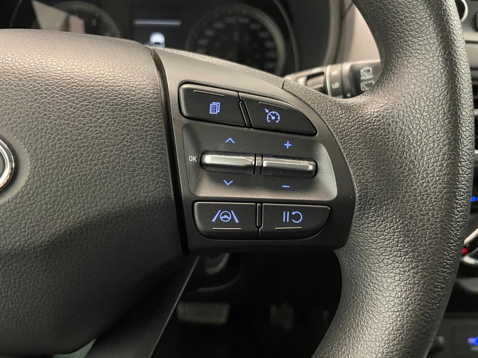 Hyundai Kona Essential AWD 2022-13