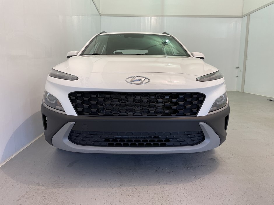 Hyundai Kona Essential AWD 2022-1
