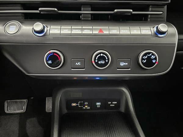 Hyundai Kona Preferred AWD 2024-19
