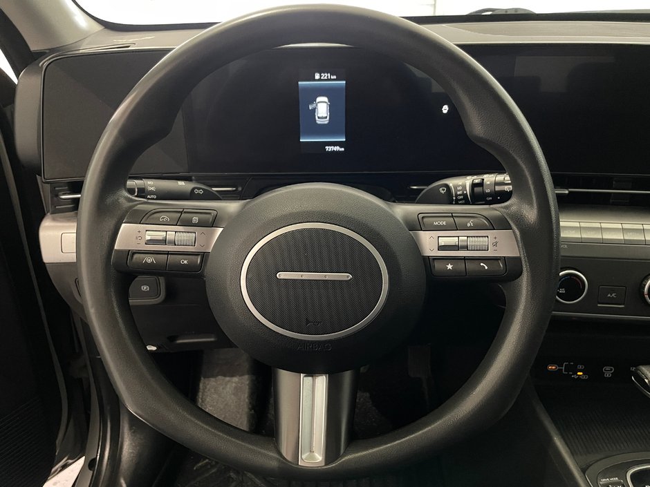 2025 Hyundai Kona Essential AWD-10