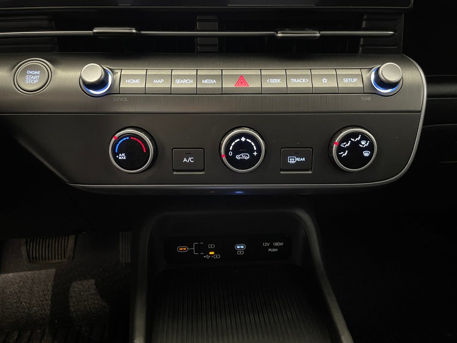 2025 Hyundai Kona Essential AWD-19