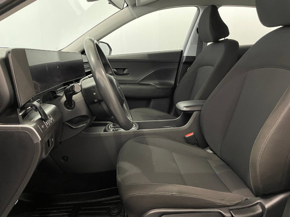 2025 Hyundai Kona Essential AWD-9