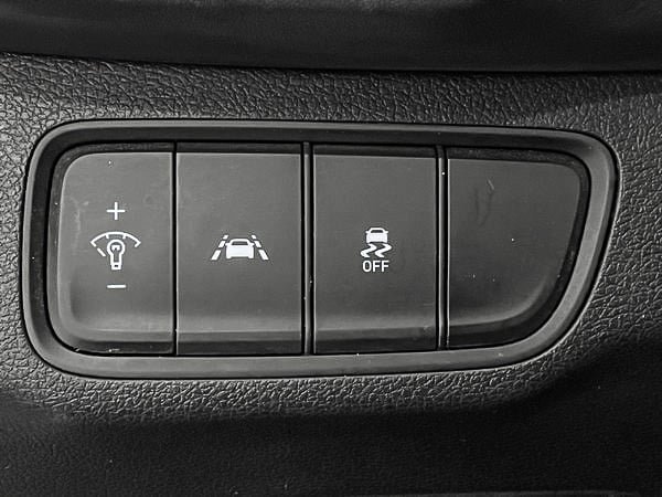 Hyundai Santa Fe Essential 2019-14