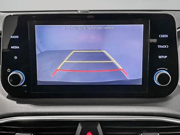 2021 Hyundai Santa Fe Essential-19