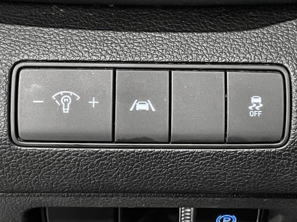 2021 Hyundai Santa Fe Essential-15