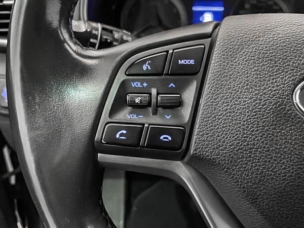 Hyundai Tucson Luxury AWD 2019-13