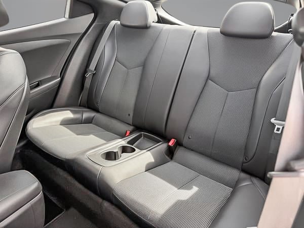 2013 Hyundai Veloster BASE-27