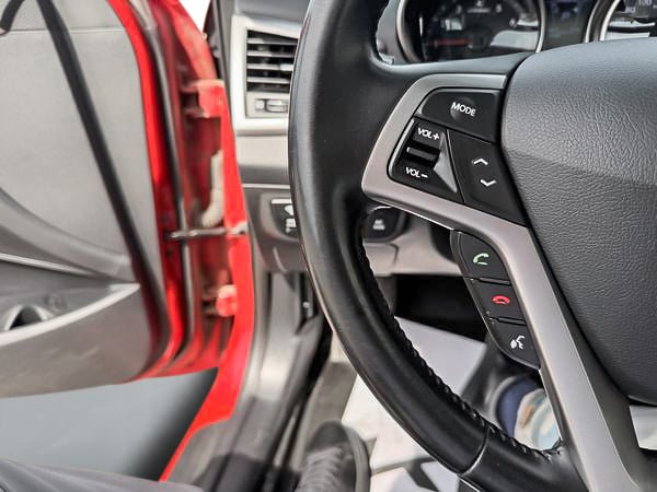 2013 Hyundai Veloster BASE-18