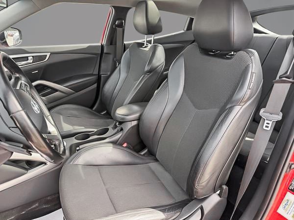 2013 Hyundai Veloster BASE-14