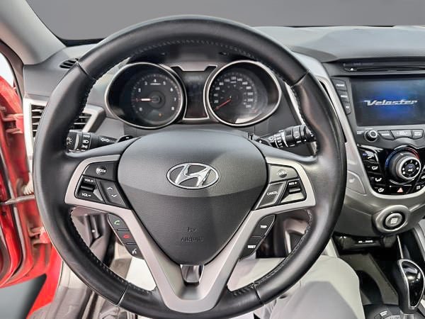 2013 Hyundai Veloster BASE-17