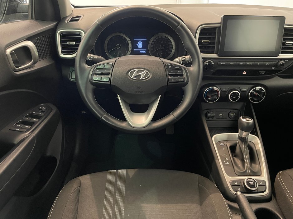 Hyundai Venue TREND 2020-8