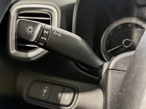 2022 Hyundai Venue ESSENTIAL-16