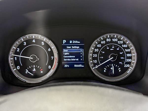 2022 Hyundai Venue ESSENTIAL-18