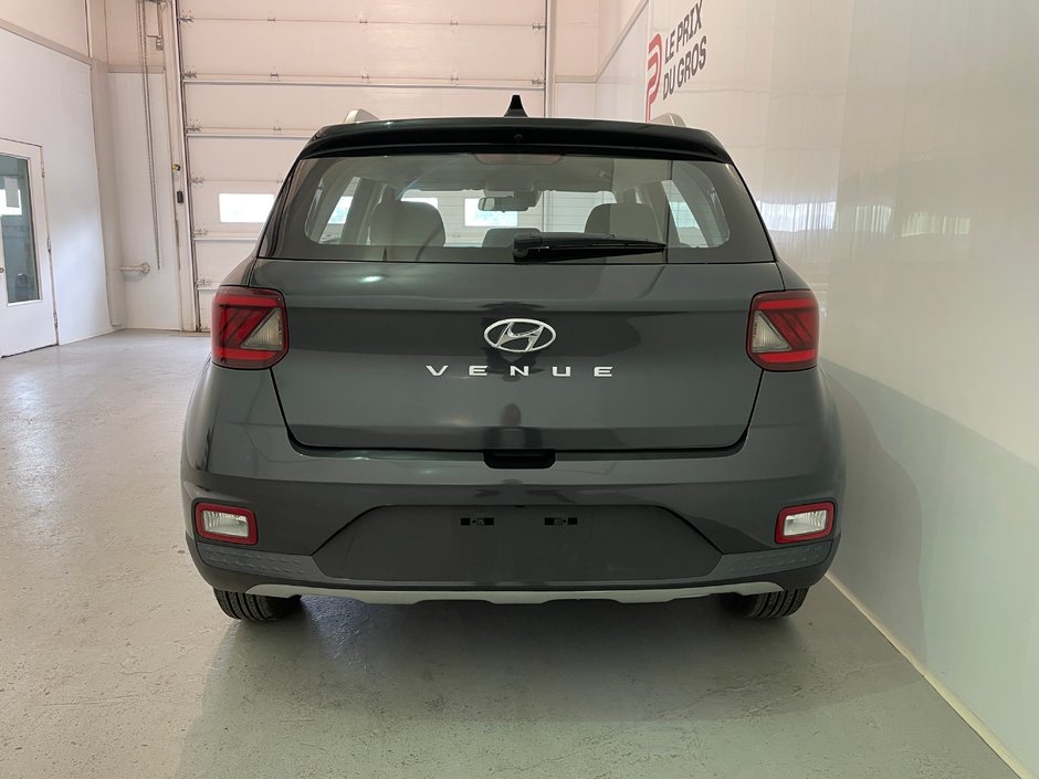 Hyundai Venue Preferred 2022-5