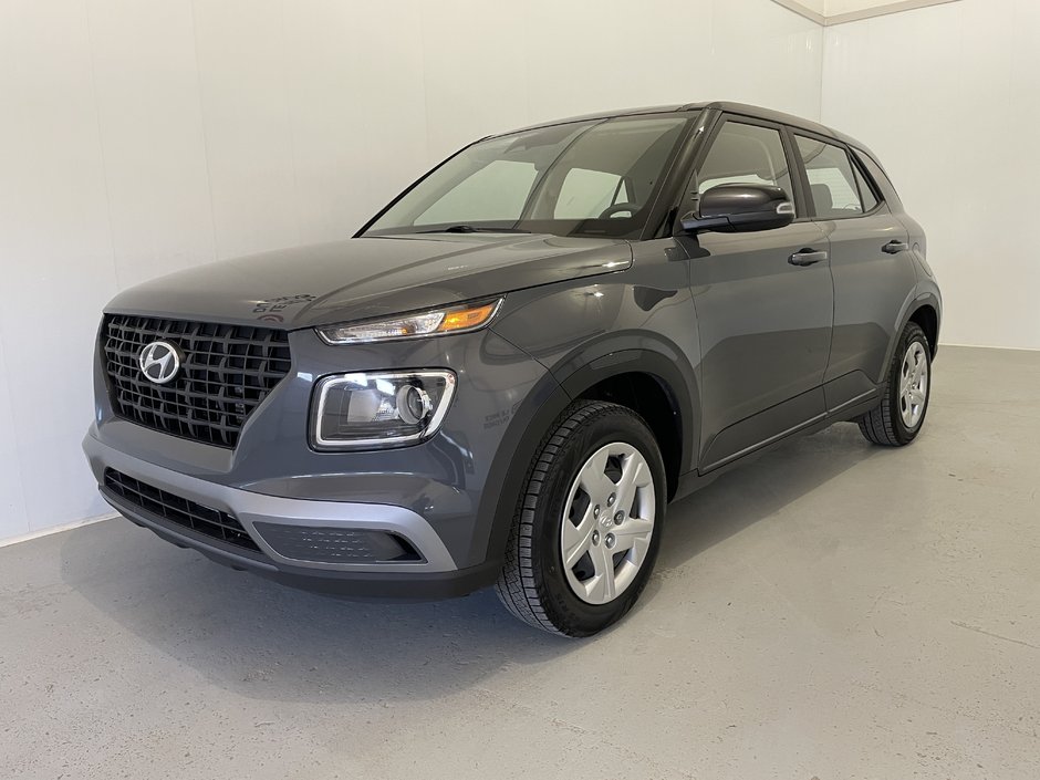 2023 Hyundai Venue Essential-2