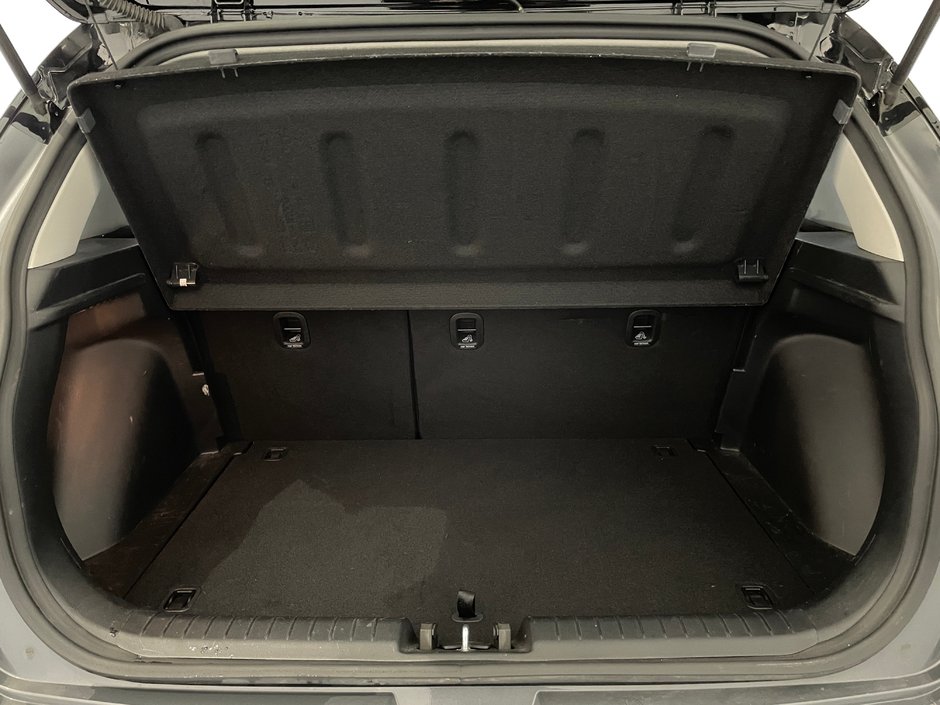 2023 Hyundai Venue Essential-21