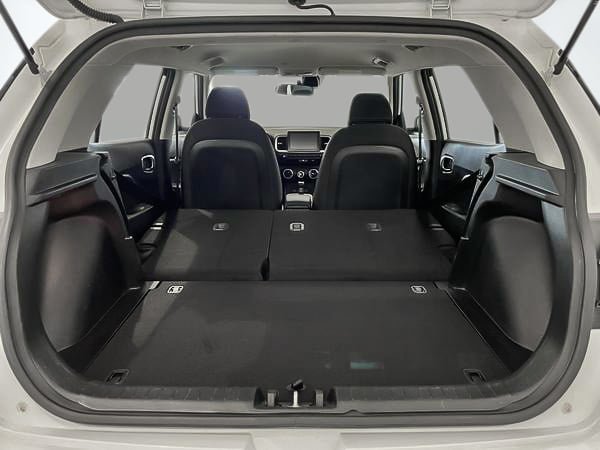 Hyundai Venue Preferred 2023-23