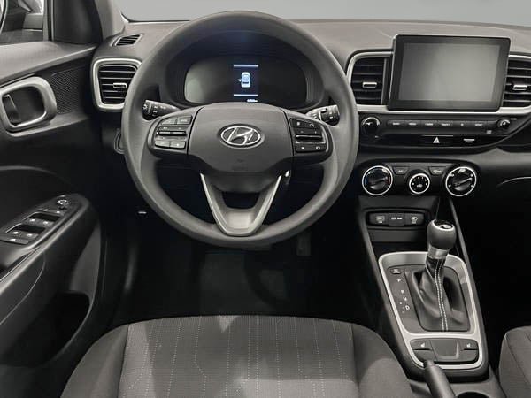 2023 Hyundai Venue Essential-8