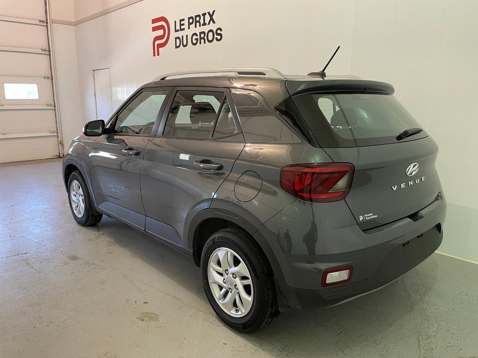 2026 Hyundai Venue Preferred-4