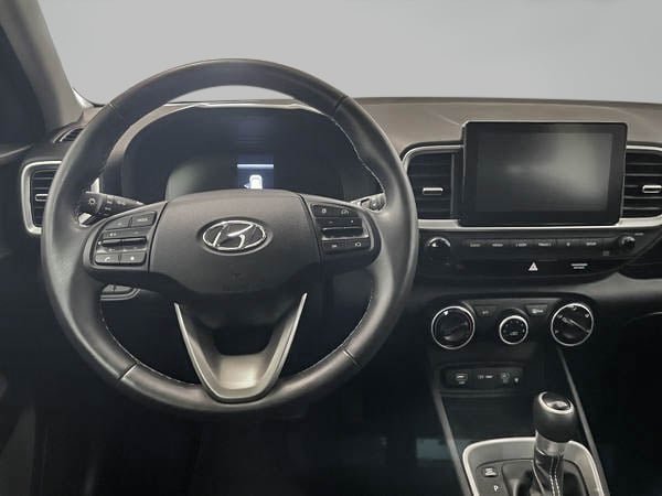 2026 Hyundai Venue Preferred-8