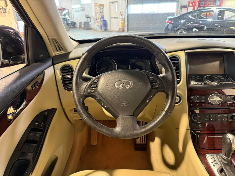 Infiniti QX50 LUXURY 2017-14