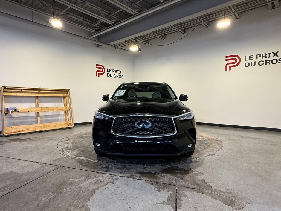 Infiniti QX50 Essential 2019-7