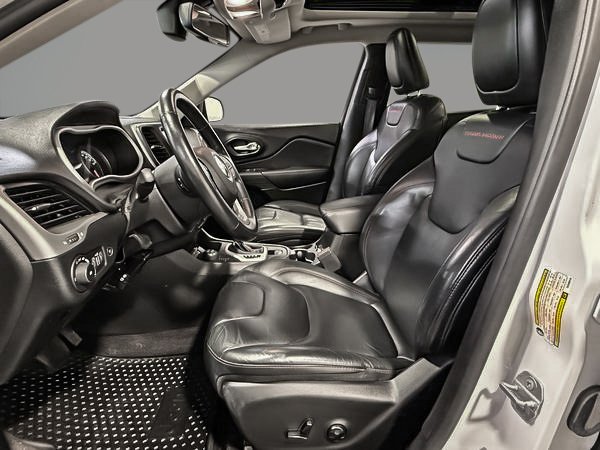 Jeep Cherokee TRAILHAWK 4X4 2016-13