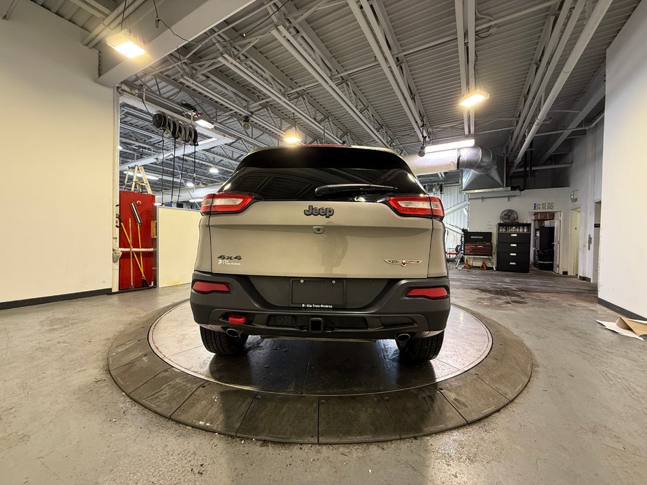 2017 Jeep Cherokee Trailhawk-3