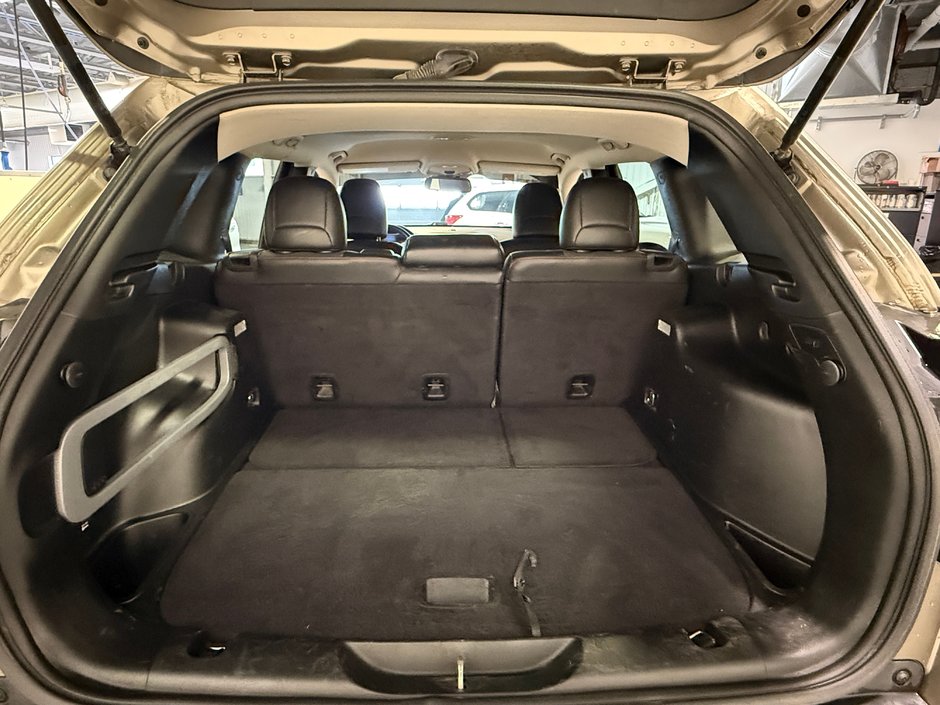2017 Jeep Cherokee Trailhawk-24